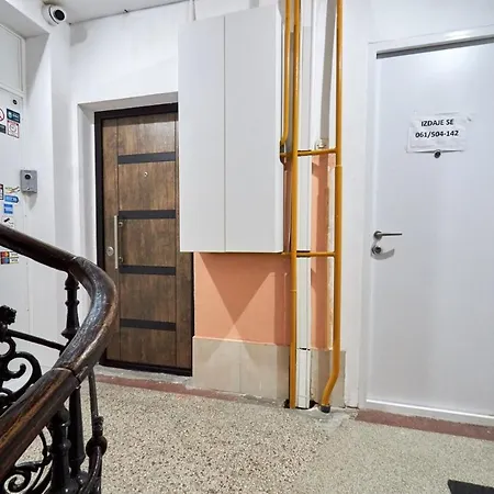 With Breakfast Revolucija *