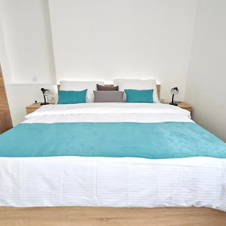 Otel With Breakfast Revolucija Saraybosna