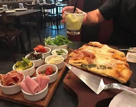 With Breakfast Revolucija Saraybosna