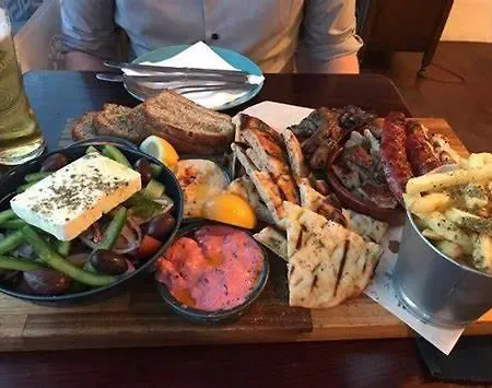 Otel With Breakfast Revolucija *